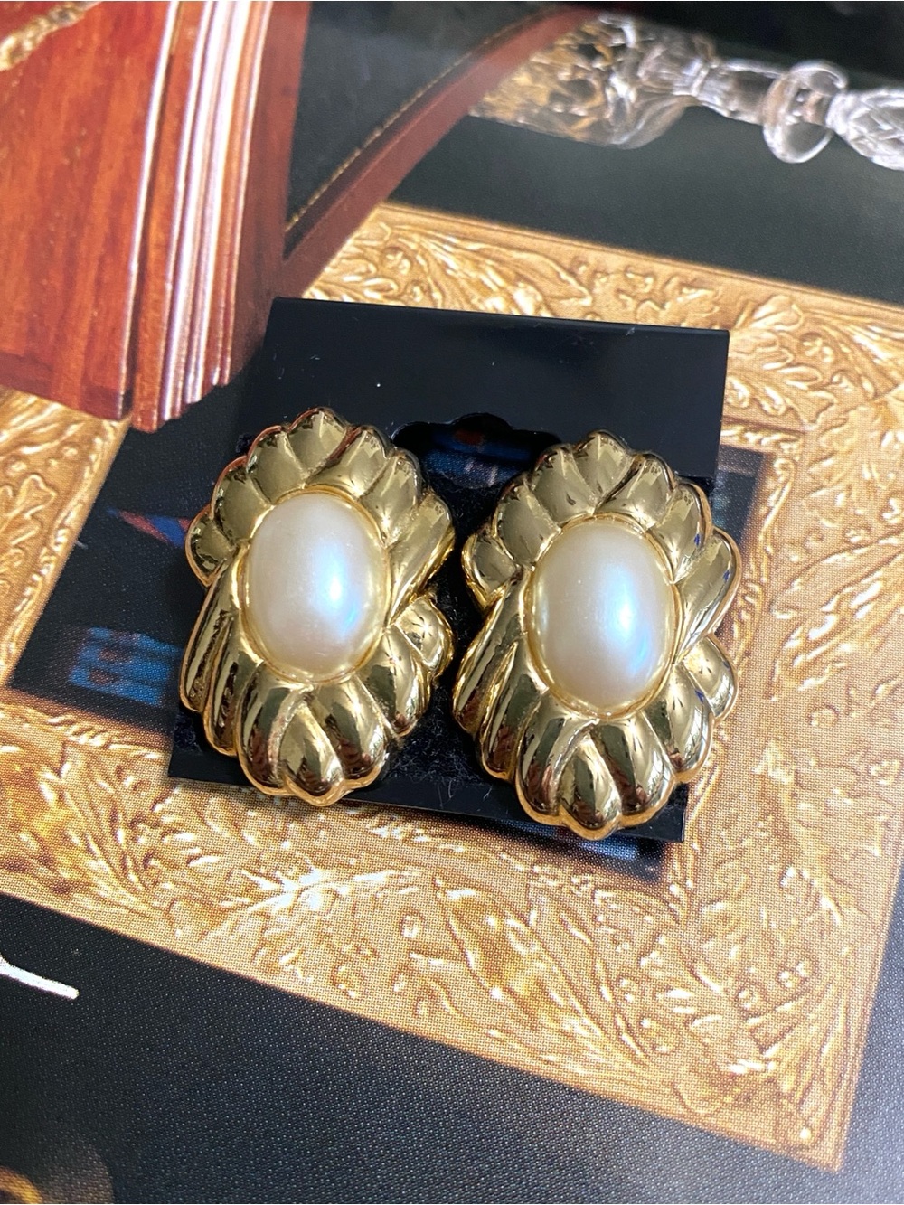 Vintage Gold Pearl Cabochon Flower Clip-On Earrings - Women Jewelry